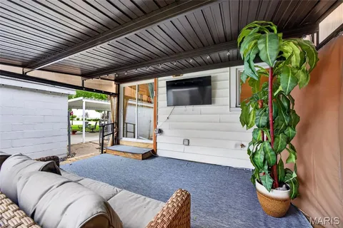 $229,900 | 310 Depot Street, St. Peters, MO 63376
