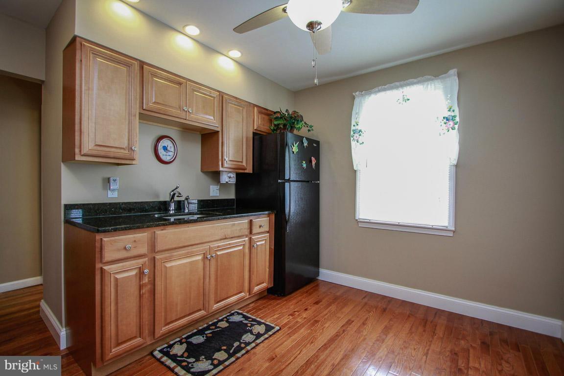 601 Seena Road Baltimore, MD 21221 - Photo 10 of 24 Kitchen