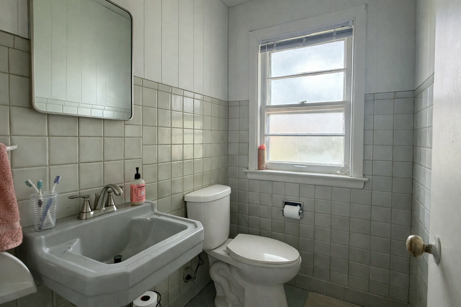 502 South Edward Street Mount Prospect, IL 60056 - Photo 5 of 7 a bathroom with a sink and a toilet