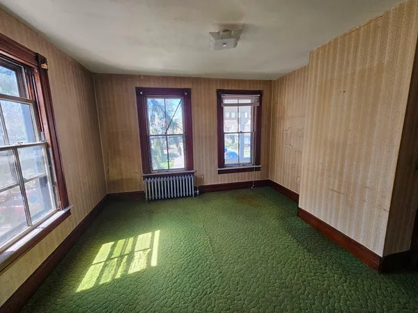 $289,900 | 29 Yale Street, Springfield, MA 01109