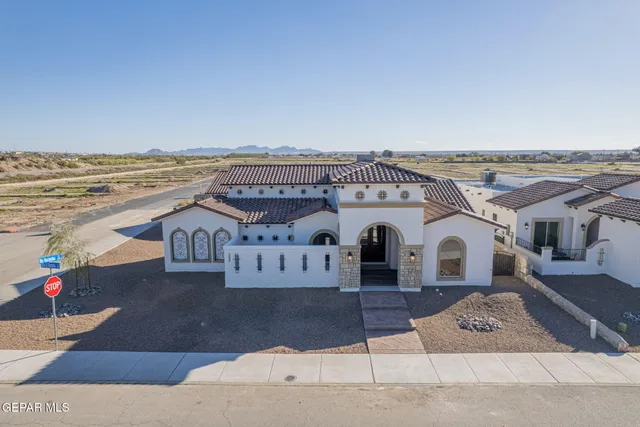 a view of a house with a outdoor space