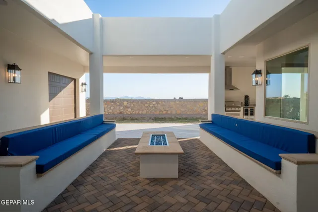 a view of a very nice looking room