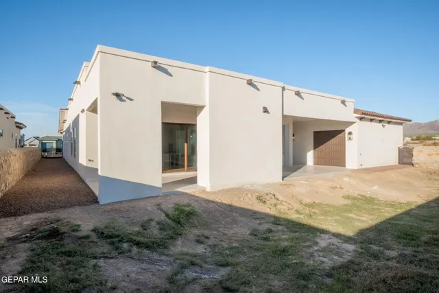 $869,000 | 300 Rio Del Rancho Court, El Paso, TX 79932
