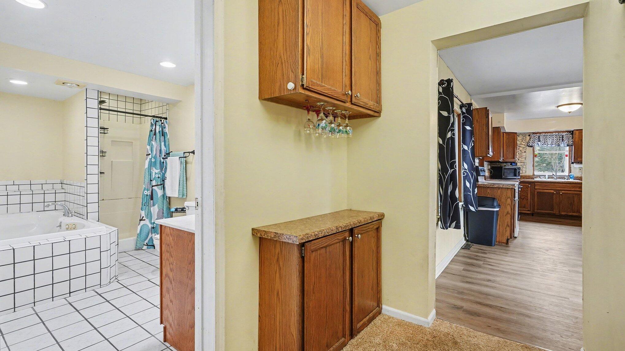 3020 Highway 36 Pinckney, MI 48169 - Photo 13 of 36 008_file_3193