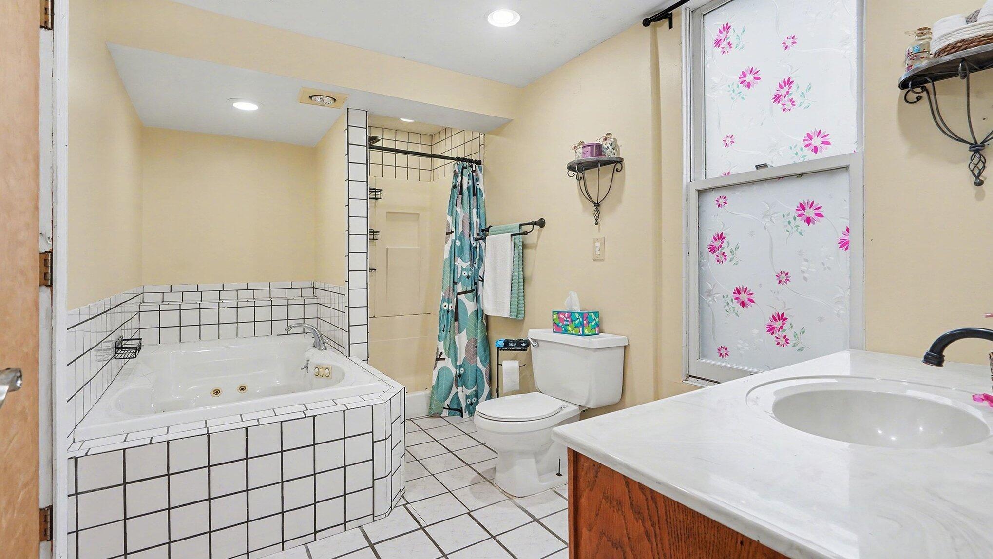 3020 Highway 36 Pinckney, MI 48169 - Photo 14 of 36 018_file_4774