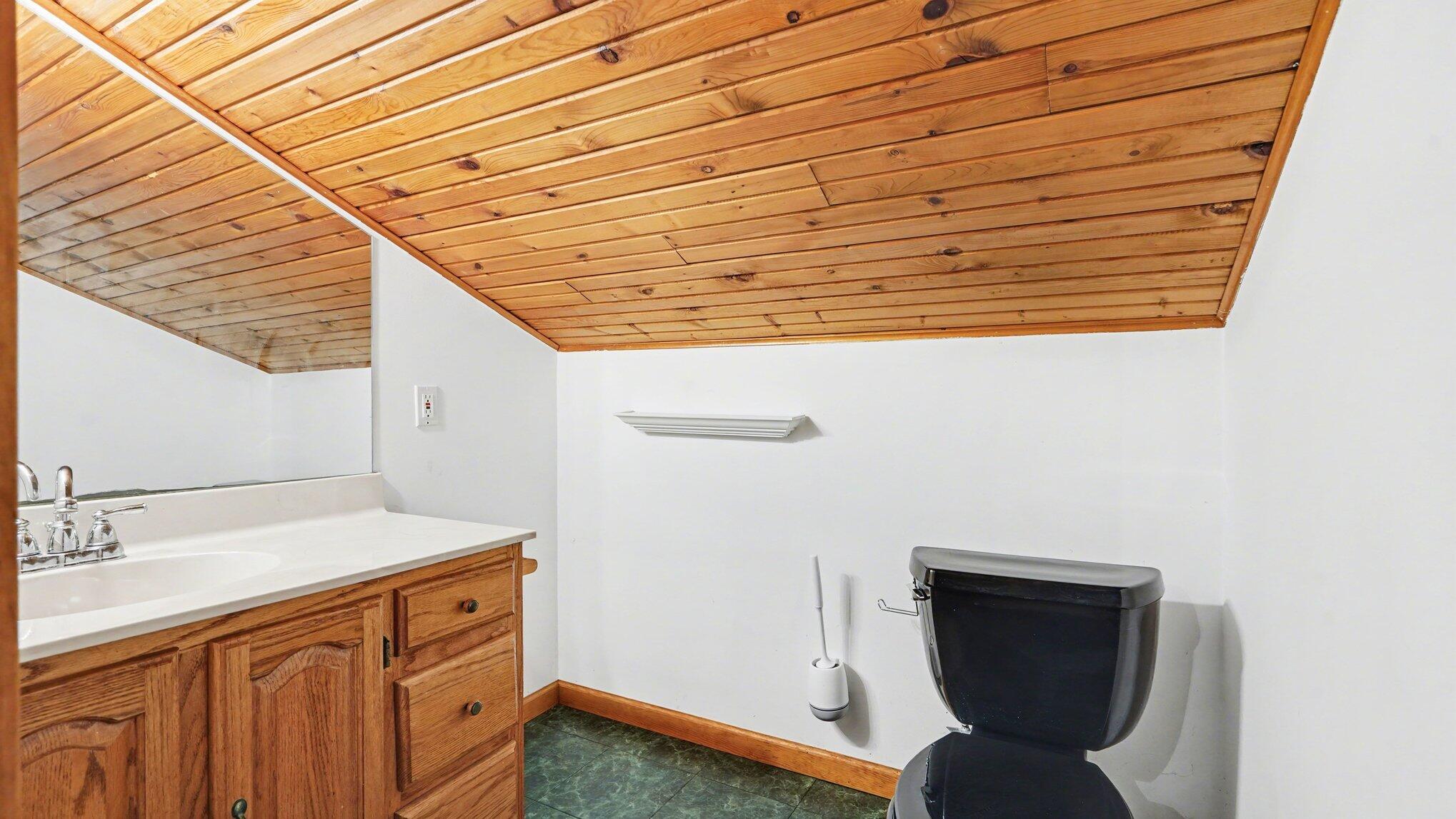 3020 Highway 36 Pinckney, MI 48169 - Photo 23 of 36 026_file_1109