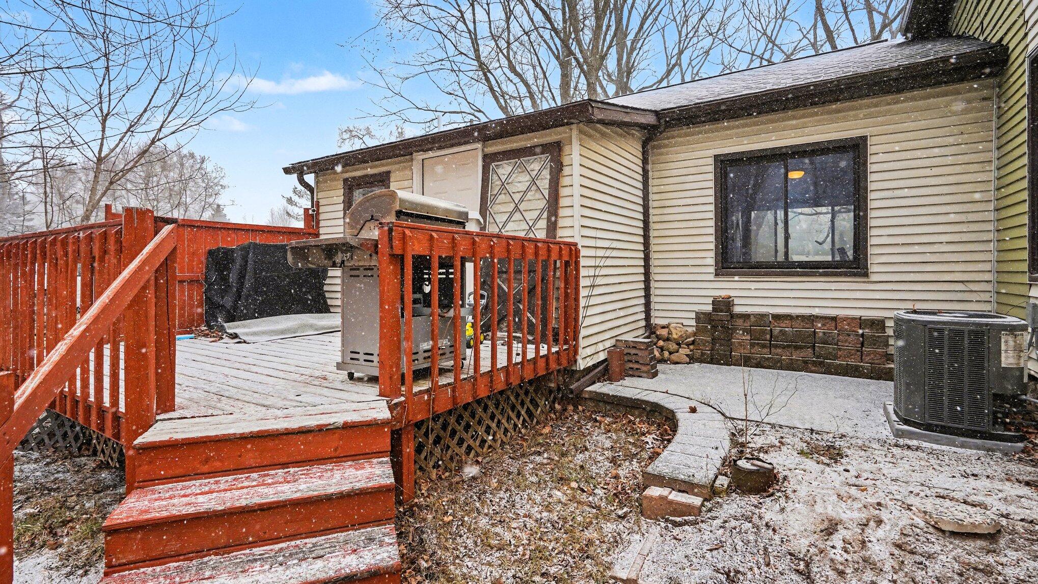 3020 Highway 36 Pinckney, MI 48169 - Photo 28 of 36 031_file_6700
