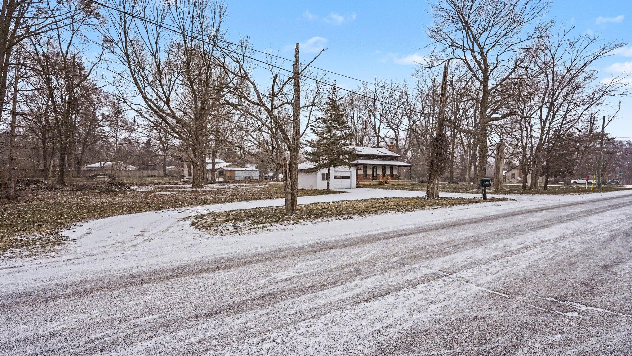 3020 Highway 36 Pinckney, MI 48169 - Photo 32 of 36 033_file_2655