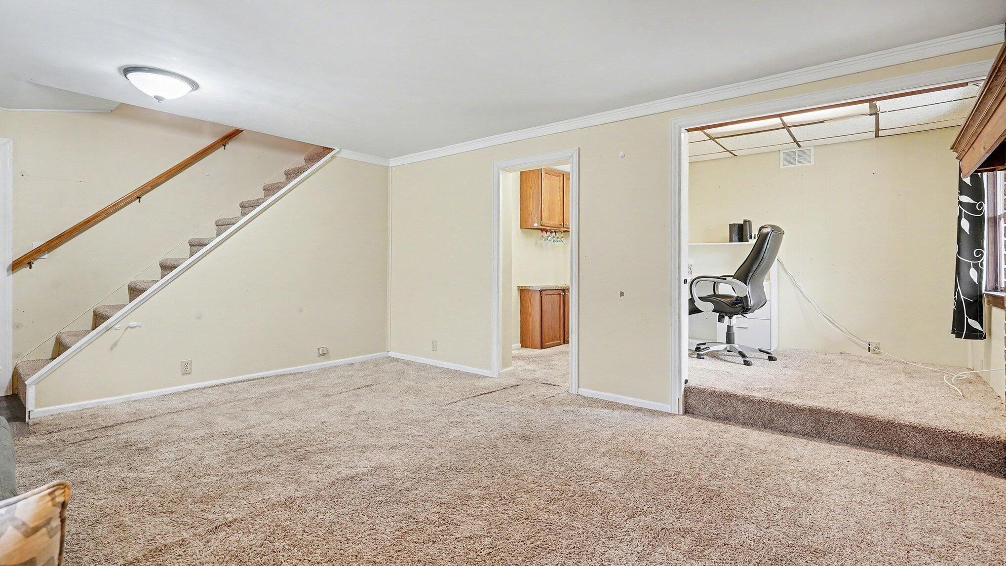 3020 Highway 36 Pinckney, MI 48169 - Photo 6 of 36 006_file_8494