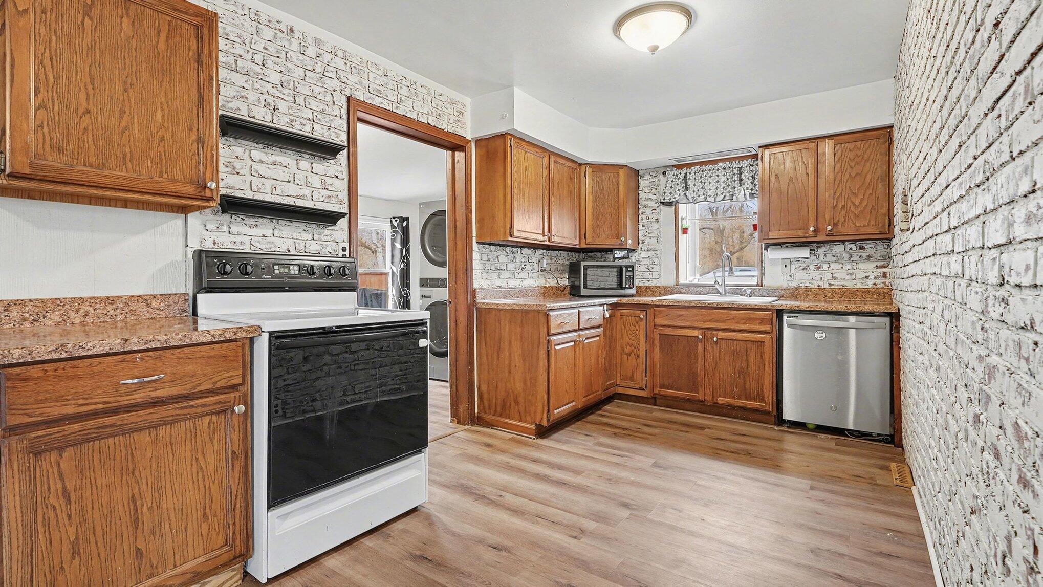 3020 Highway 36 Pinckney, MI 48169 - Photo 8 of 36 012_file_3280