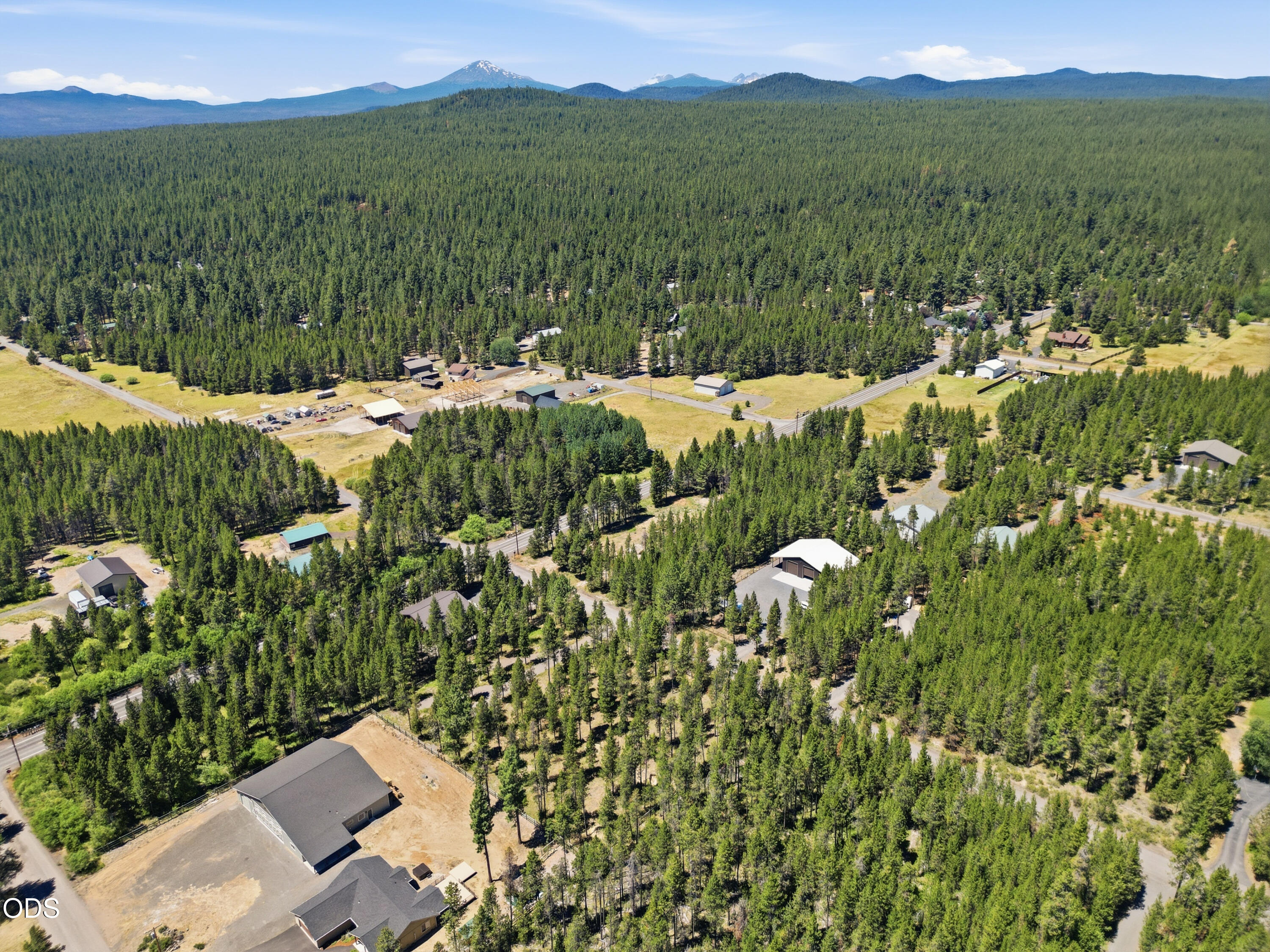 17043 Elsinore Road Bend, OR 97707 - Photo 23 of 27 Gallery Image 23