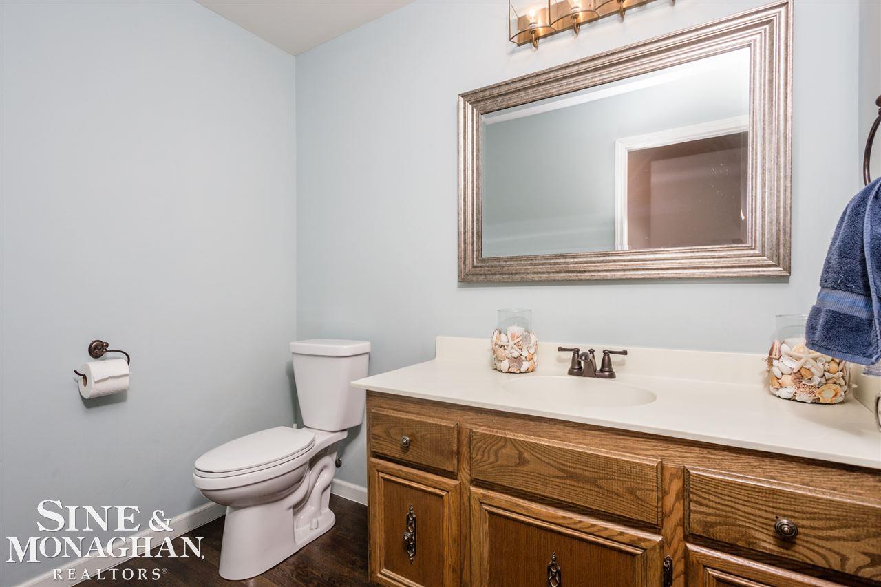 422 Lake Forest Road Rochester Hills, MI 48309 - Photo 37 of 59