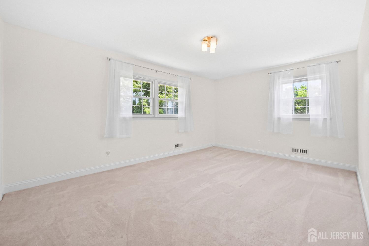 56 Corona Road East Brunswick, NJ 08816 - Photo 21 of 40