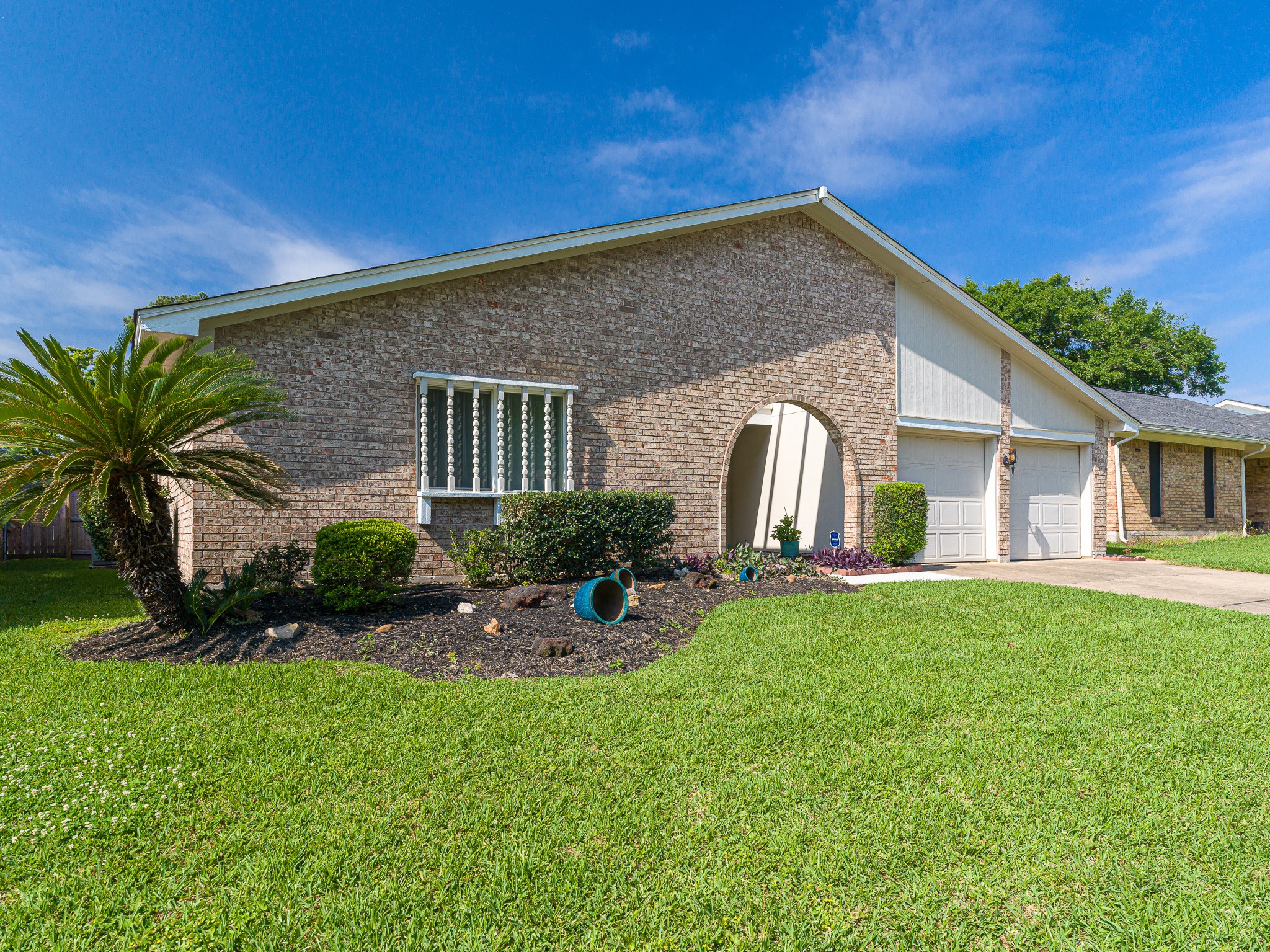 6230 Sunnygate Drive Spring, TX 77373 - Photo 2 of 33 Exterior is neat and tidy.