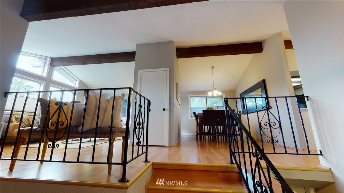17515 Brook Boulevard Bothell, WA 98012 - Photo 4 of 36 a view of entryway