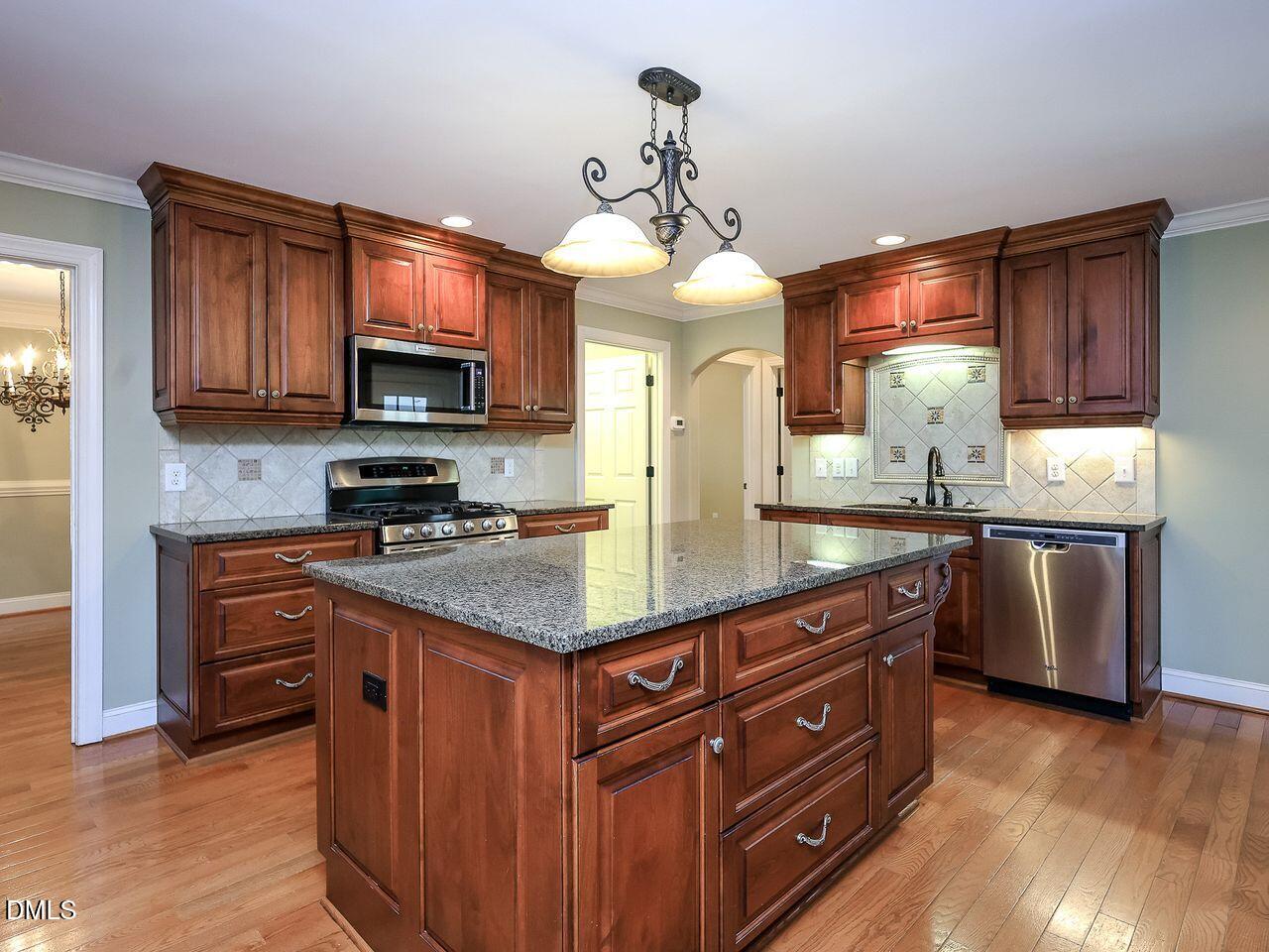 516 Blakewood Drive Raleigh, NC 27609 - Photo 13 of 66