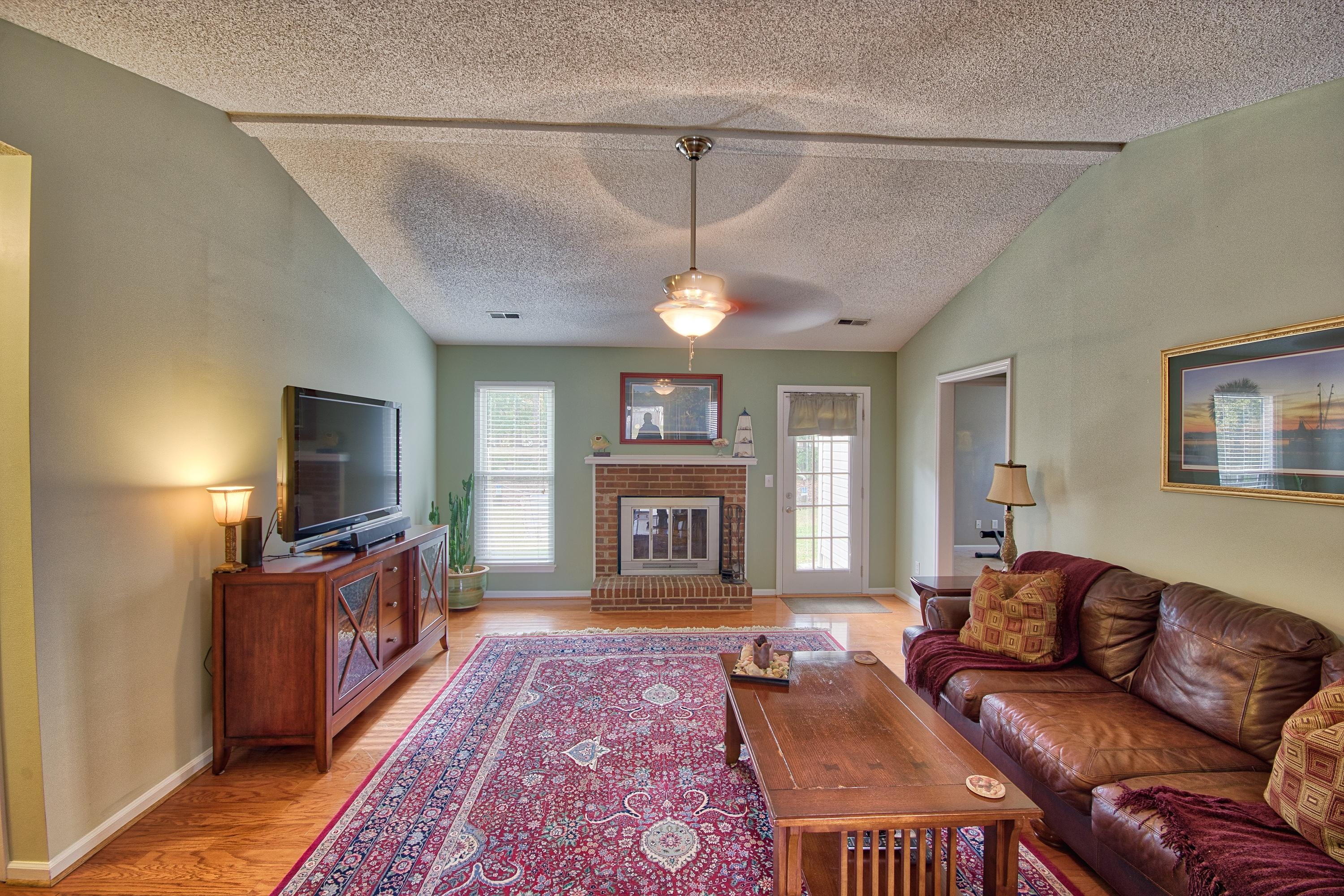 440 Indigo Road Goose Creek, SC 29445 - Photo 9 of 28 Living Room 1