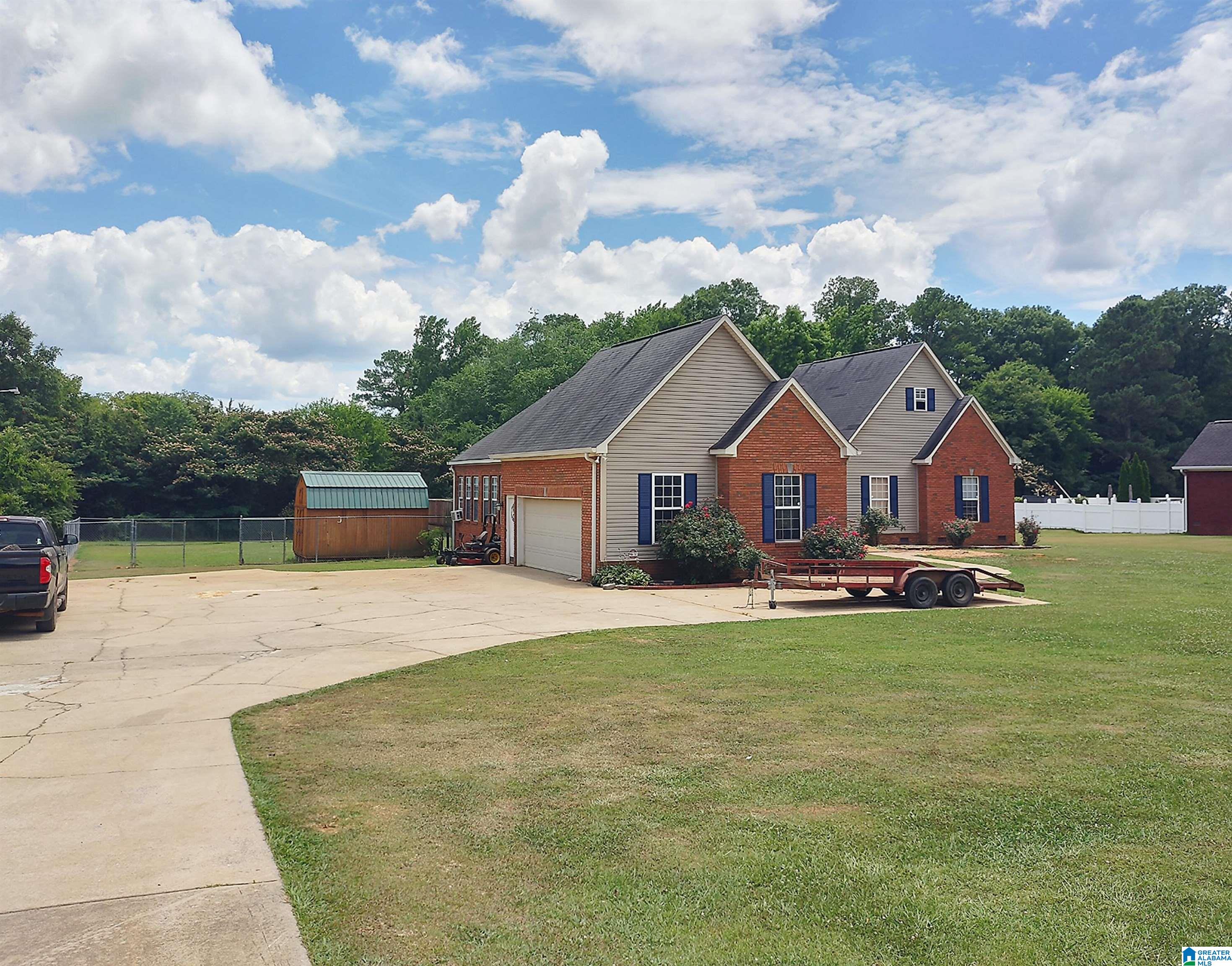 285 Forest Glen Road Sylacauga, AL 35150 - Photo 3 of 12 Gallery Image 3