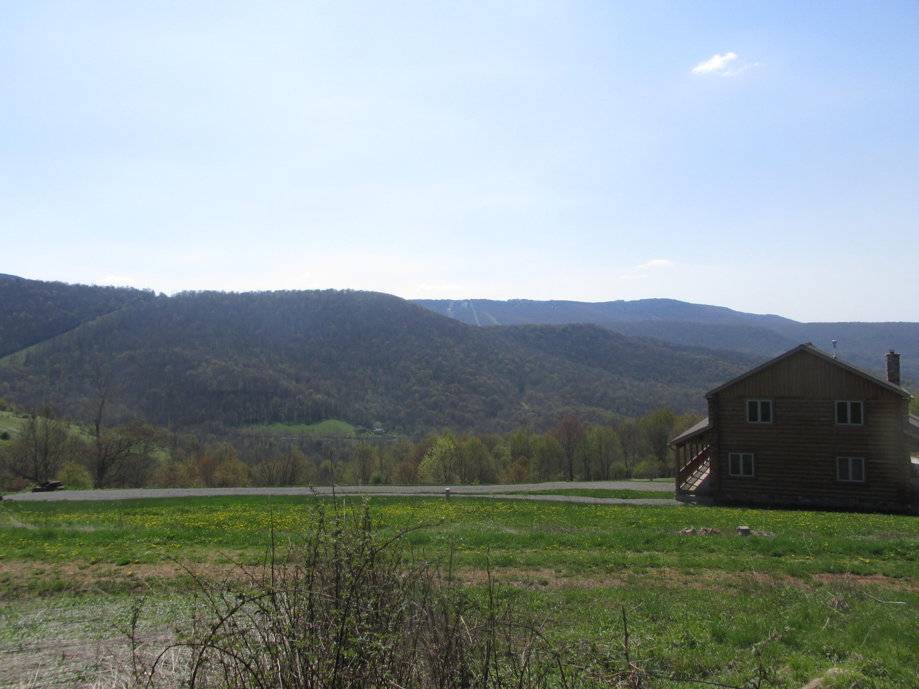 26 Headwaters Road Slatyfork, WV 26291 - Photo 2 of 12 Gallery Image 2