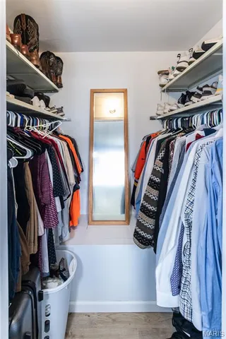 $157,500 | 950 East Rue De La Banque, Unit 317, St. Louis, MO 63141