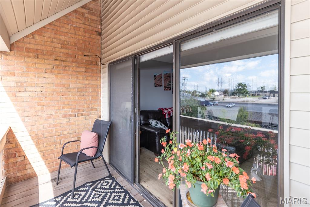 950 East Rue De La Banque, Unit 317 St. Louis, MO 63141 - Photo 24 of 28