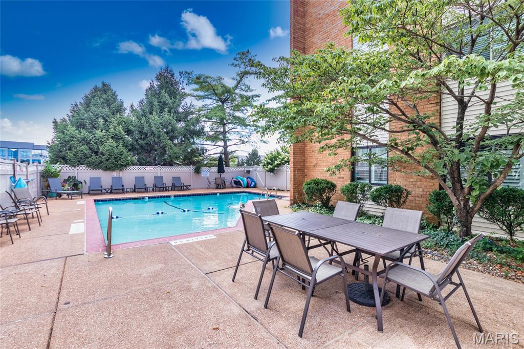 950 East Rue De La Banque, Unit 317 St. Louis, MO 63141 - Photo 25 of 28
