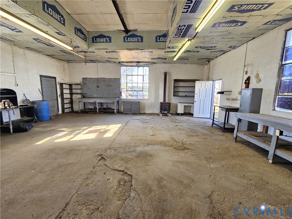 74 Conner Street Dillwyn, VA 23936 - Photo 40 of 46 a view of a livingroom with furniture