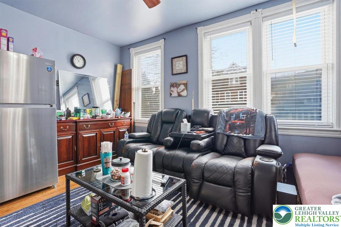 921 Broadway Fountain Hill, PA 18015 - Photo 13 of 93