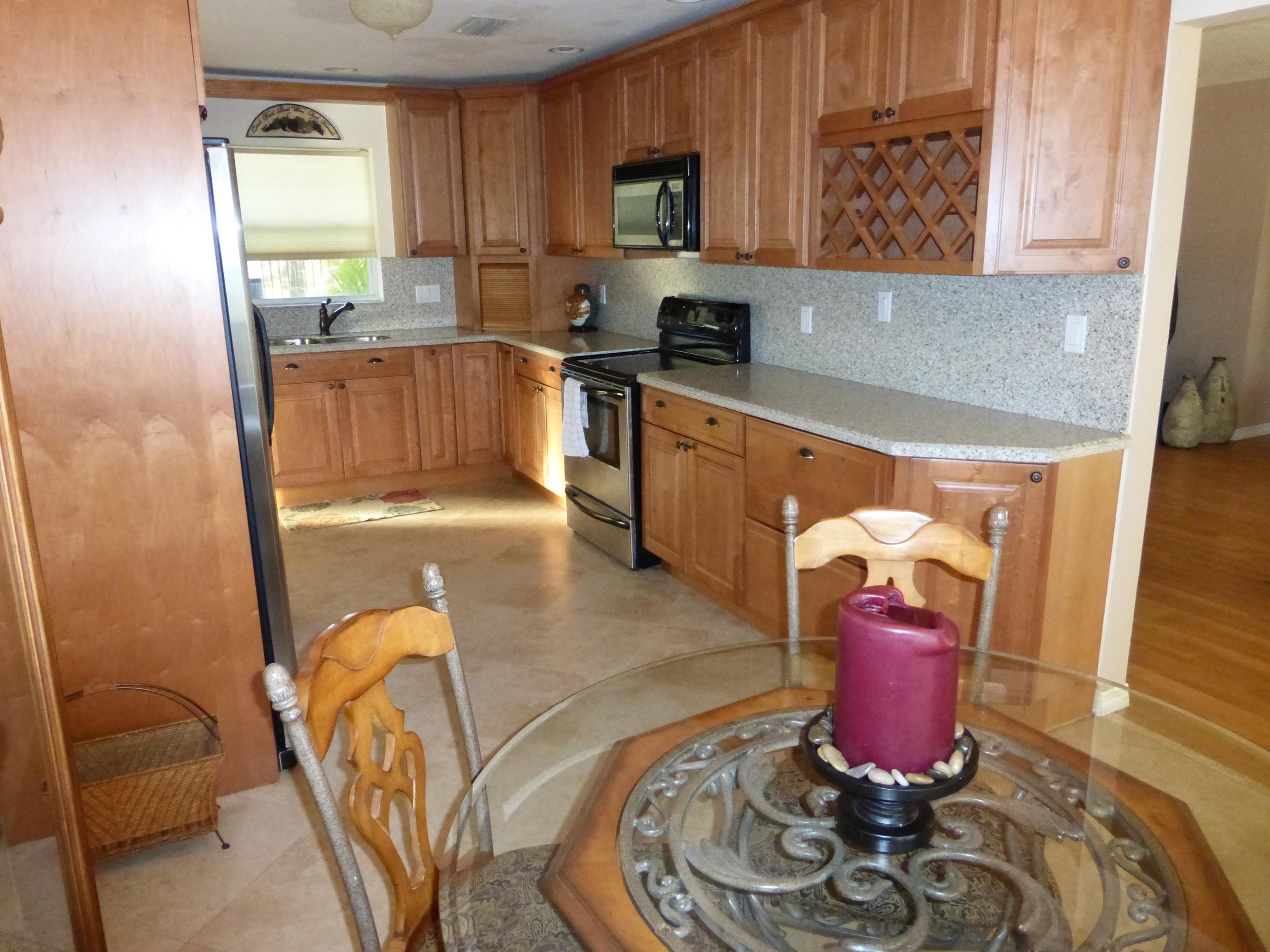 451 Northeast 34th Street Boca Raton, FL 33431 - Photo 4 of 16 kitP1010387