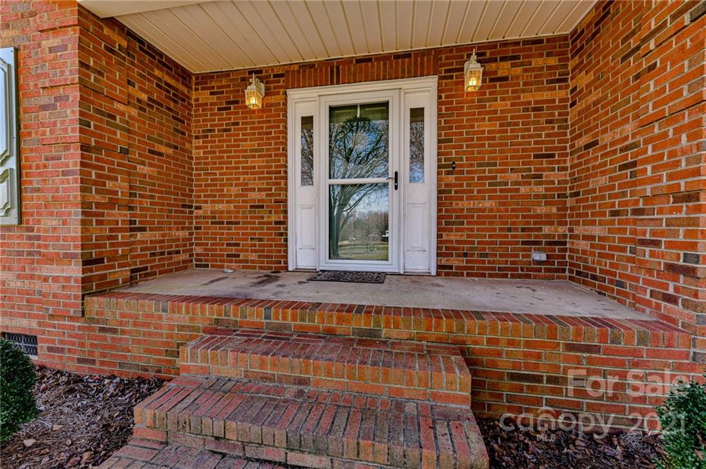 3952 Cold Springs Road Concord, NC 28025 - Photo 4 of 38 Gallery Image 4