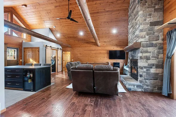 $680,000 | W6266 Woods Road, Shawano, WI 54166