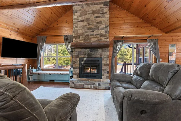 $680,000 | W6266 Woods Road, Shawano, WI 54166