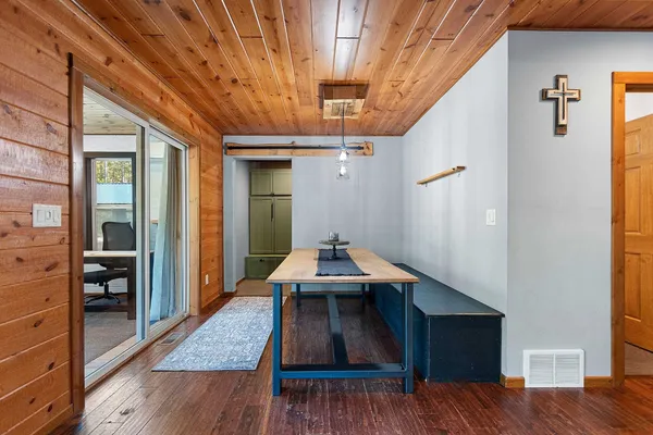 $680,000 | W6266 Woods Road, Shawano, WI 54166