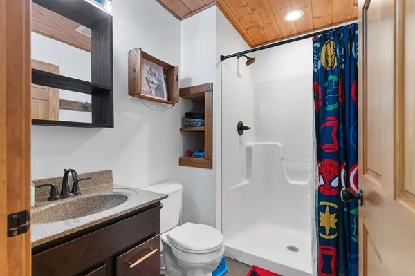 $680,000 | W6266 Woods Road, Shawano, WI 54166