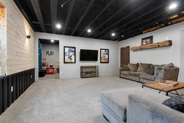 $680,000 | W6266 Woods Road, Shawano, WI 54166