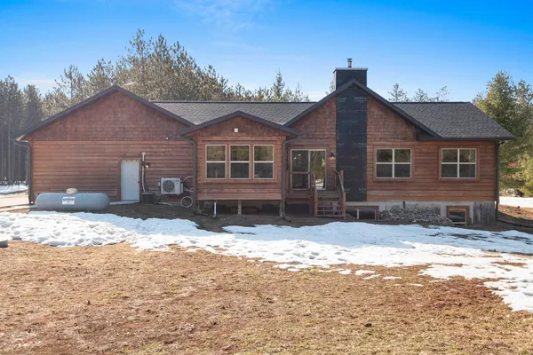 $680,000 | W6266 Woods Road, Shawano, WI 54166