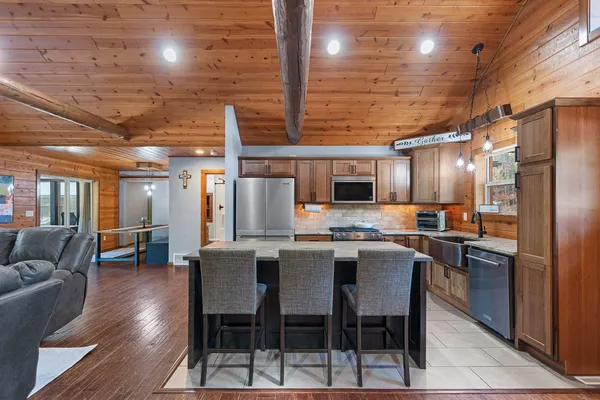 $680,000 | W6266 Woods Road, Shawano, WI 54166