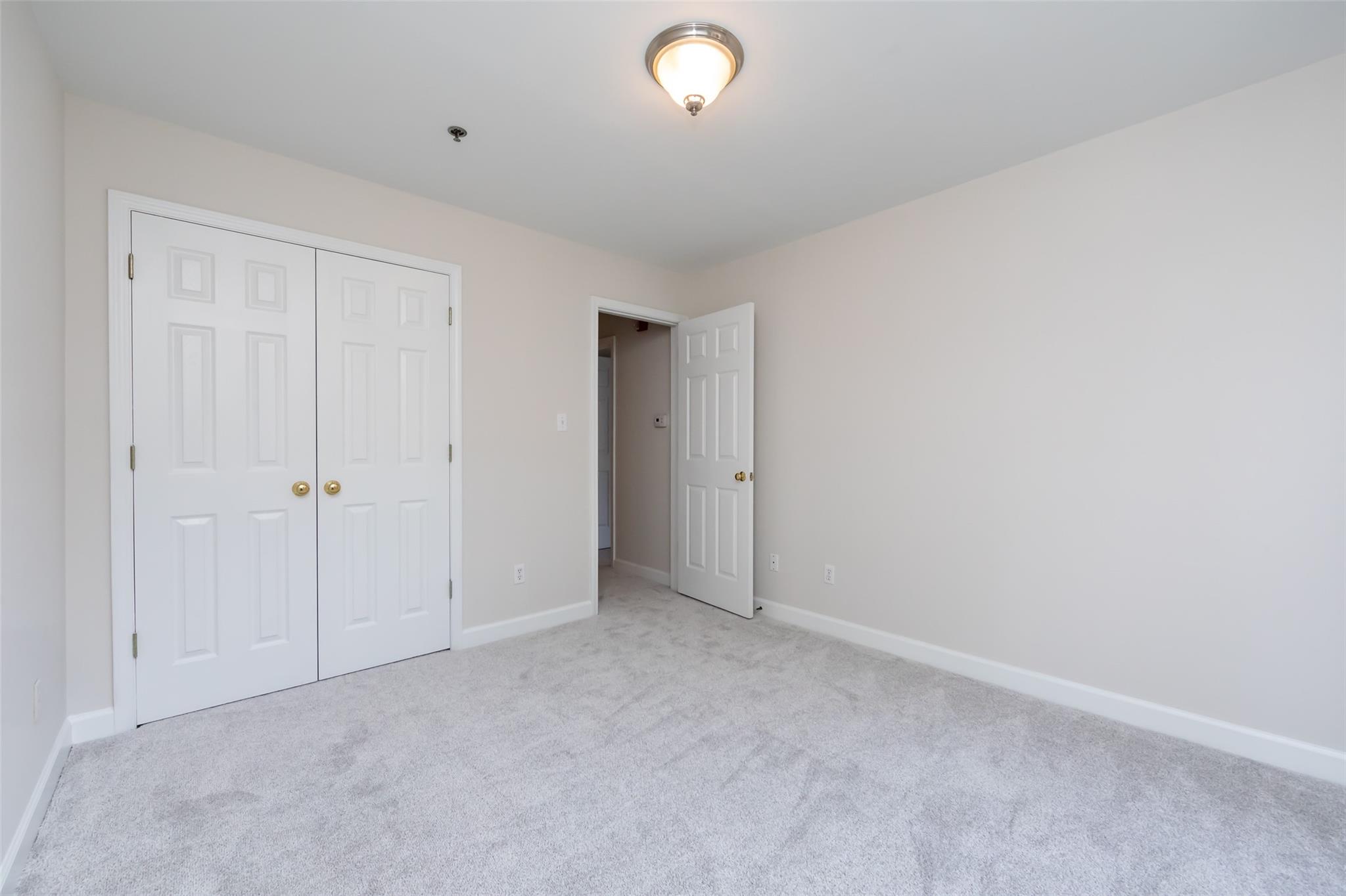 416 Queens Road, Unit 5 Charlotte, NC 28207 - Photo 38 of 46 Gallery Image 38