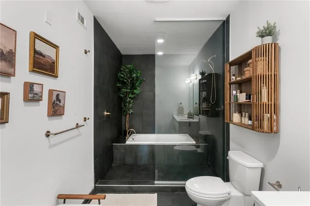 $4,500 | 3725 Butler Street, Unit 209, Pittsburgh, PA 15201