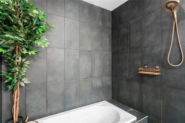 $4,500 | 3725 Butler Street, Unit 209, Pittsburgh, PA 15201