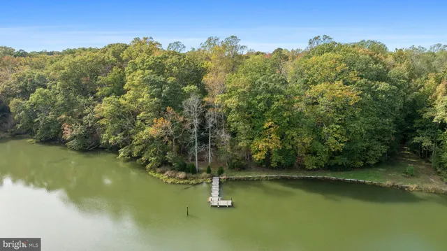 a view of a lake with houses