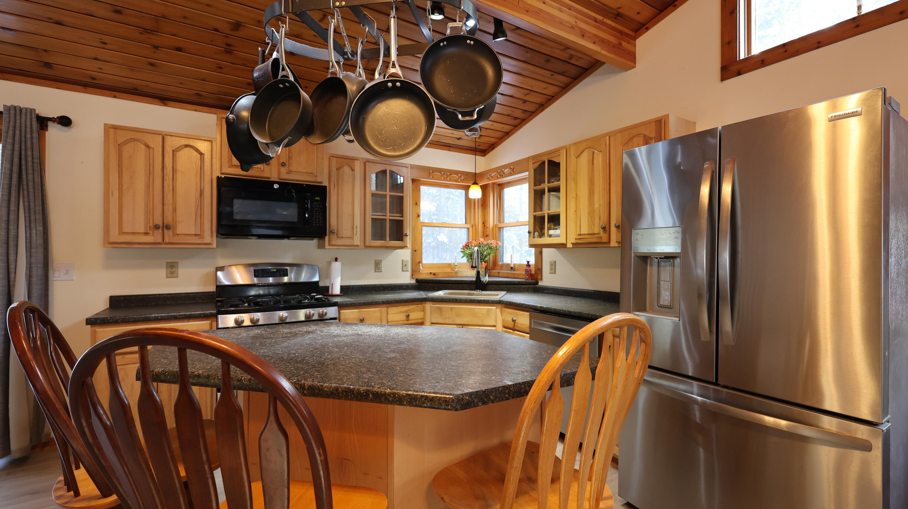 49 Ladd Road Oakland, ME 04963 - Photo 6 of 33 IMG_5193