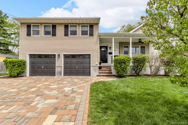$699,999 | 13 Jean Court, Cornwall-on-Hudson, NY 12520