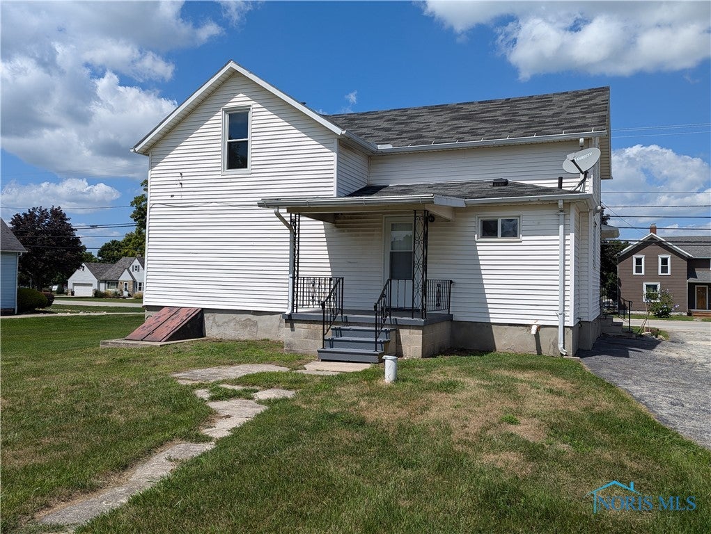 2149 Napoleon Road Fremont, OH 43420 - Photo 2 of 14 Gallery Image 2