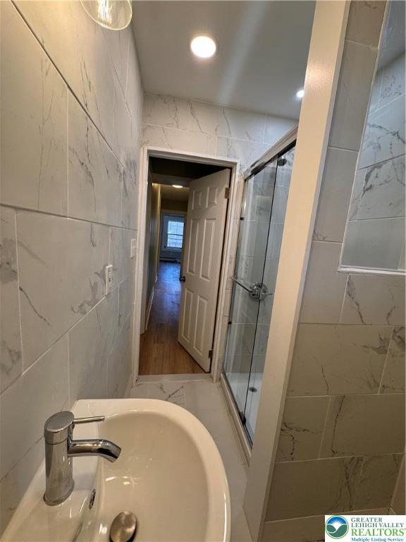 35 North 5th Street Easton, PA 18042 - Photo 42 of 96 a bathroom with a tub and sink