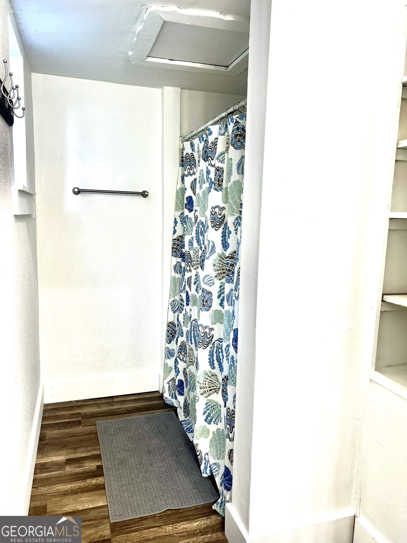 2123 Ellis Street Brunswick, GA 31520 - Photo 15 of 19 a view of an empty room