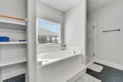 $499,500 | 870 Gulfview Drive, Crystal Beach, TX 77650