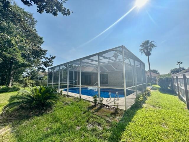 2024 Grayson Drive Navarre, FL 32566 - Photo 39 of 47 a view of a backyard