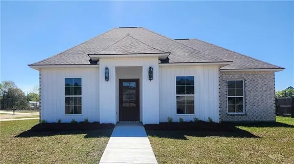 $246,400 | 29774 Atlanta Drive, Albany, LA 70711