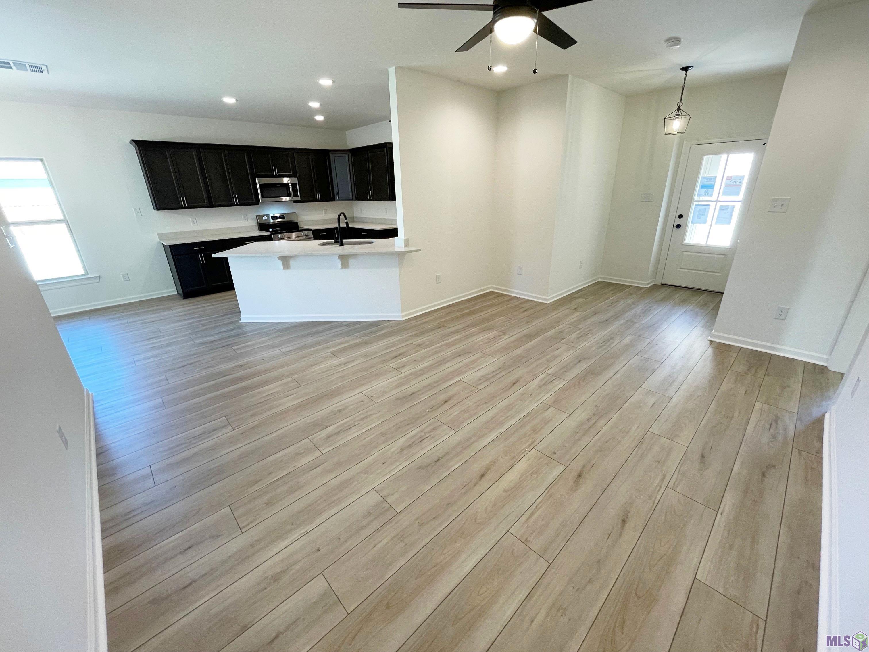 32647 Flower Tree Court Walker, LA 70785 - Photo 3 of 14 LIVING ROOM
